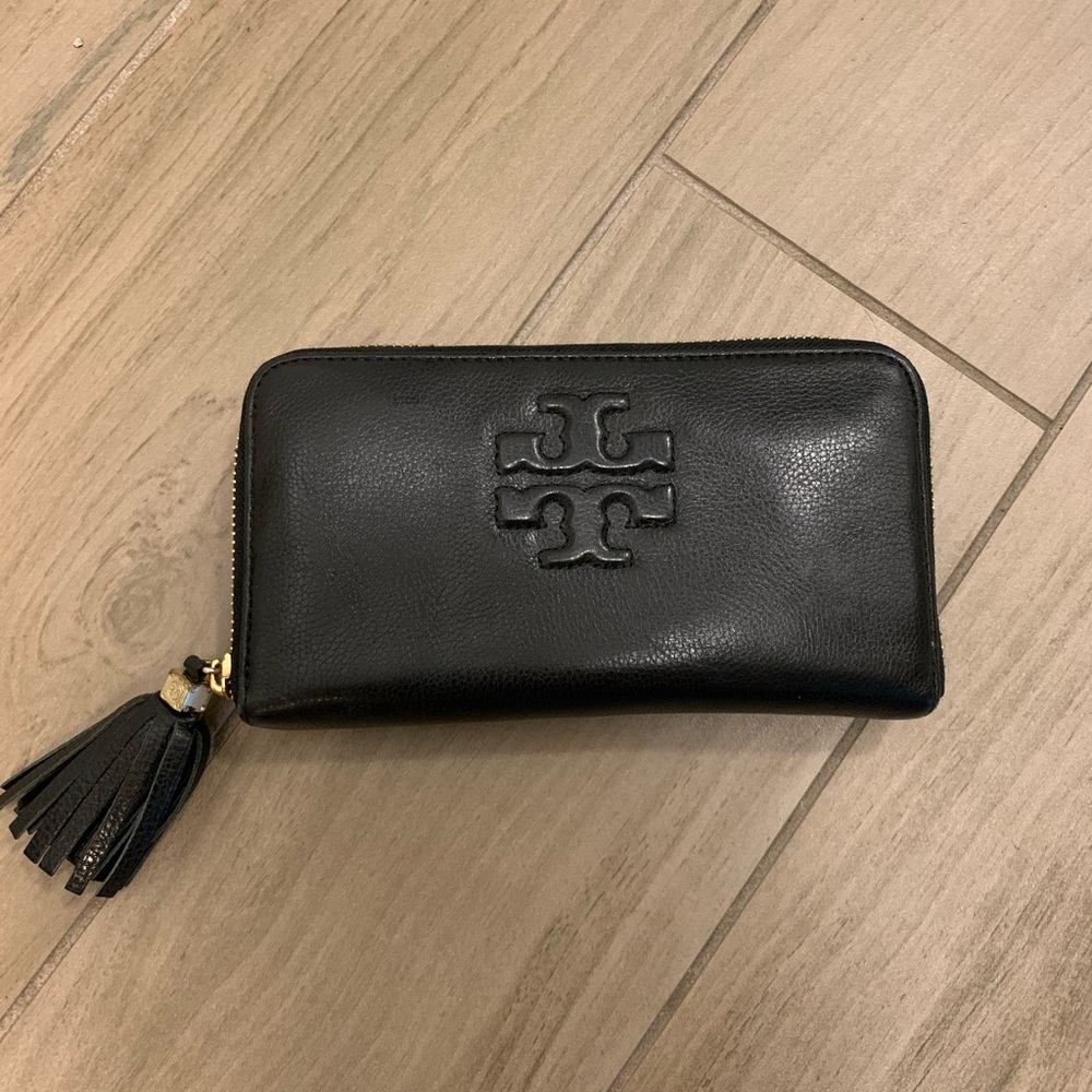 Tory Burch Thea Zip Continental Wallet Black